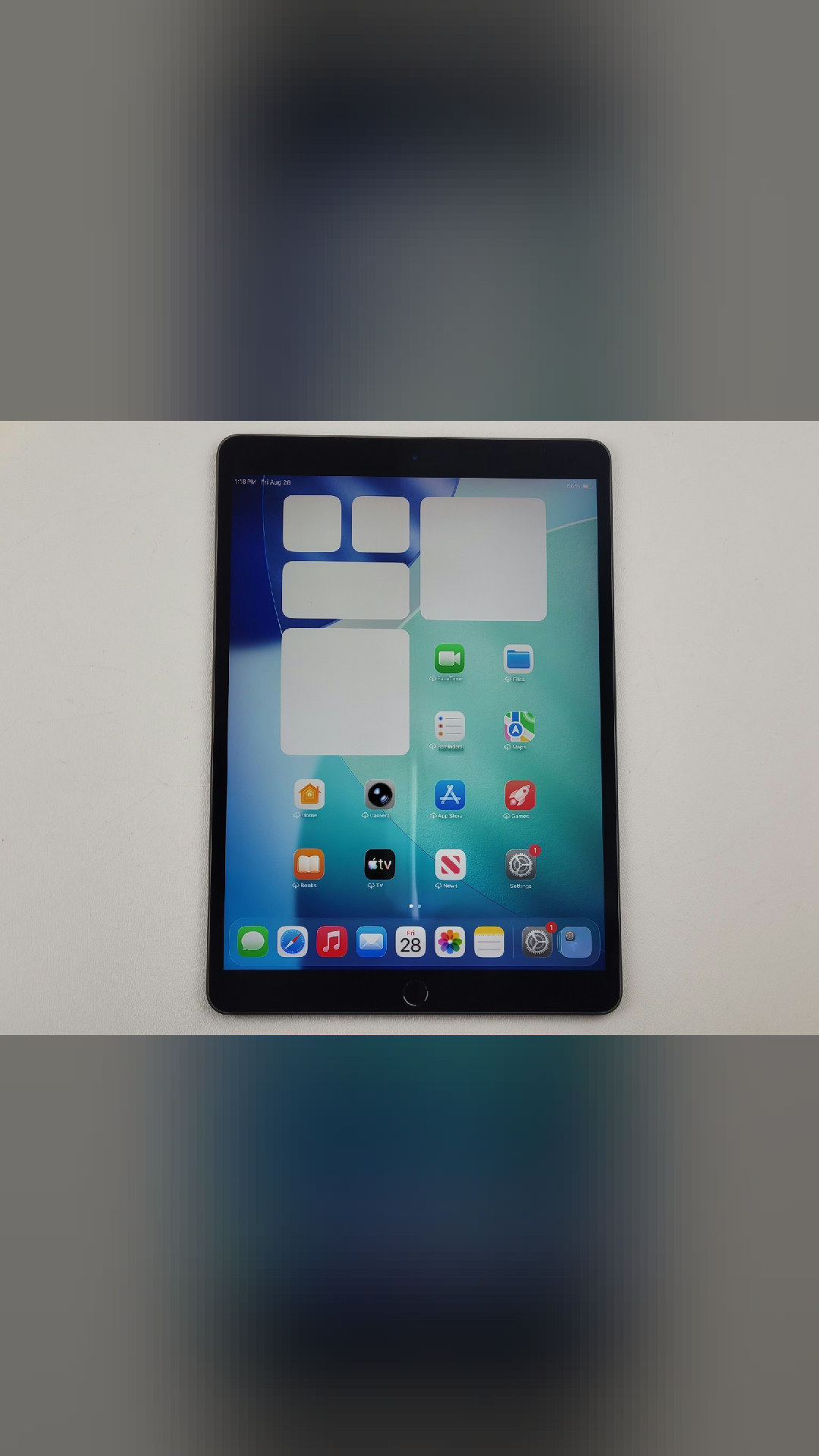 new and used, take your pick
Apple iPad Air (3rd Gen.) (A2152) 256GB (Wi-Fi Only) 10.5" - SMALL ISSUE - H9104
$128.99 · Used
🛒 https://www.ebay.com/itm/137672125950
#apple #iphone #macbook #ipad #airpods #tech #deals